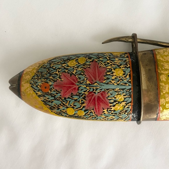 Vintage Fish Knife & Fork Carving Set in a fish shaped wood & brass stand - Picture 3 of 9